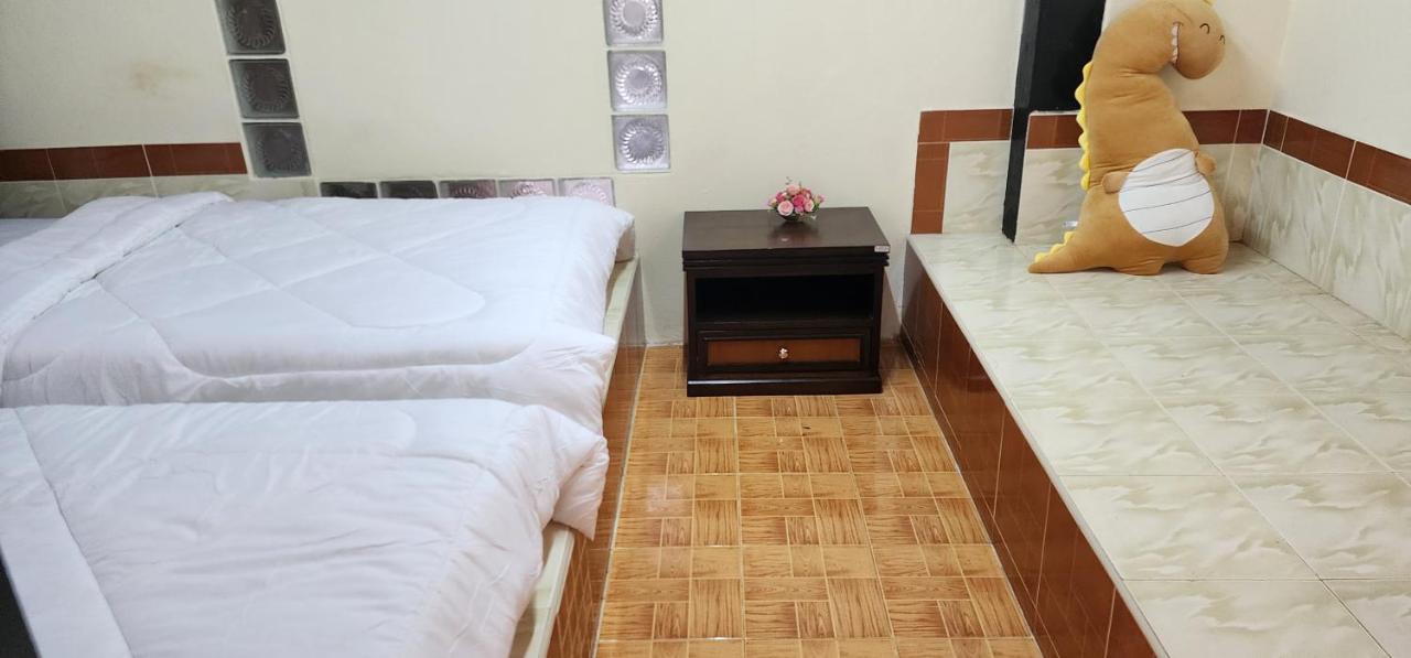 Cozy Nest Cnx Hostel Chiang Mai Exterior foto